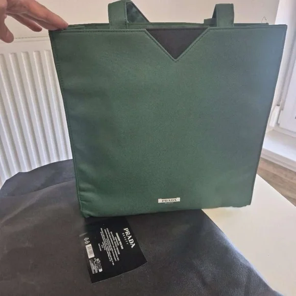 Prada Forest Green Handbag - Picture 2 of 3